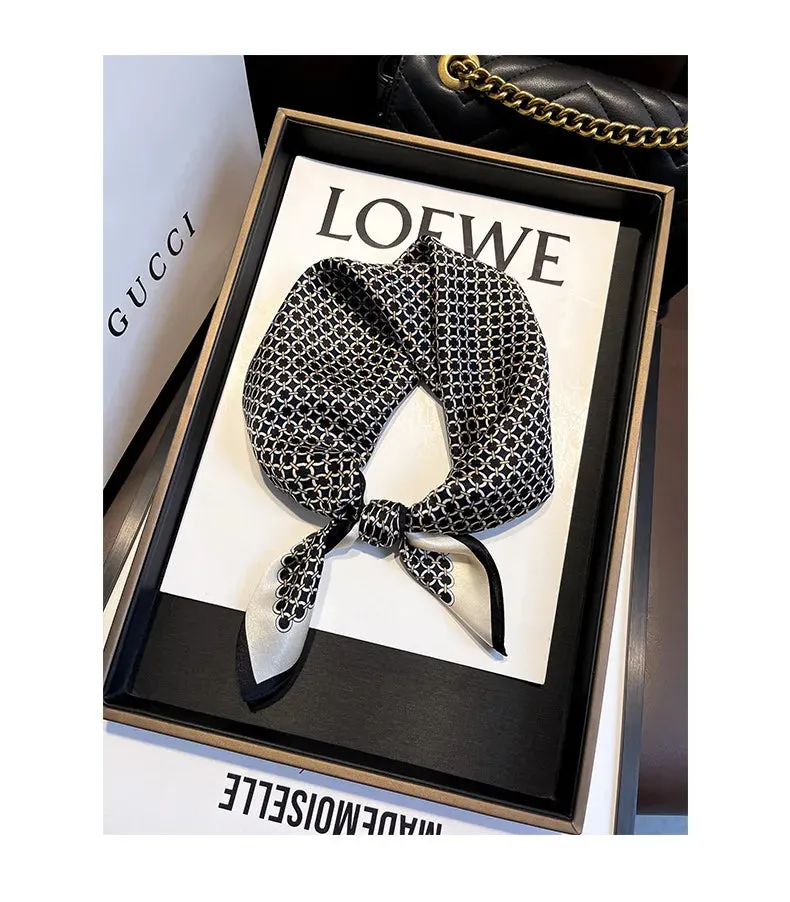 100% Silk 2024 Autumn Female Fashion  Scarves New  Dustproof Kerchief Popular Sunscreen Square Towel Luxury Leopard Print Shawl
