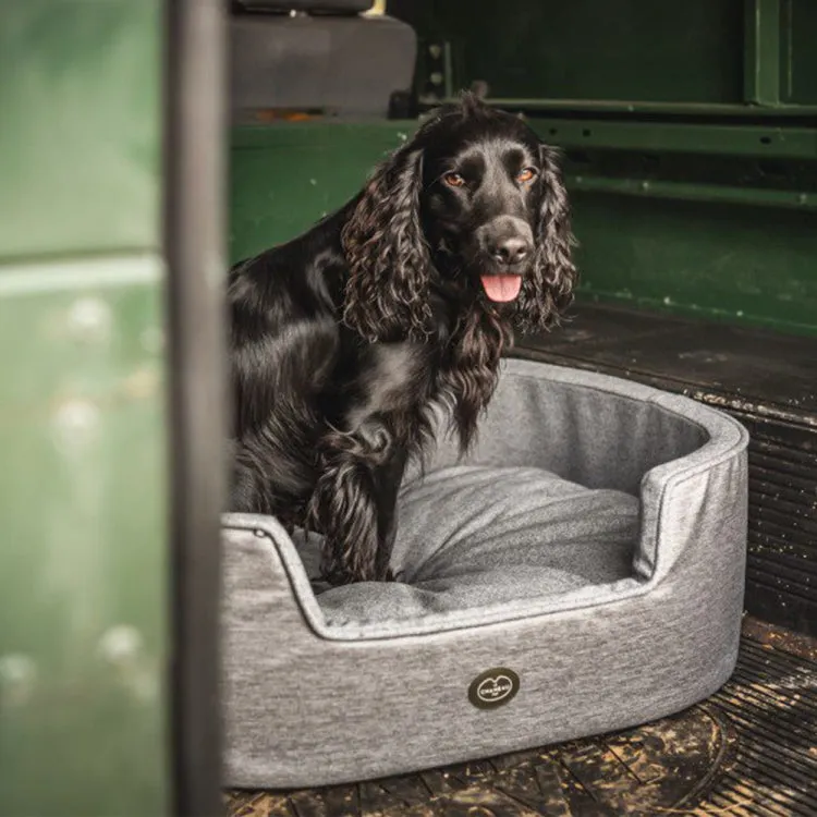 Le Chameau Dog Bed - Grey