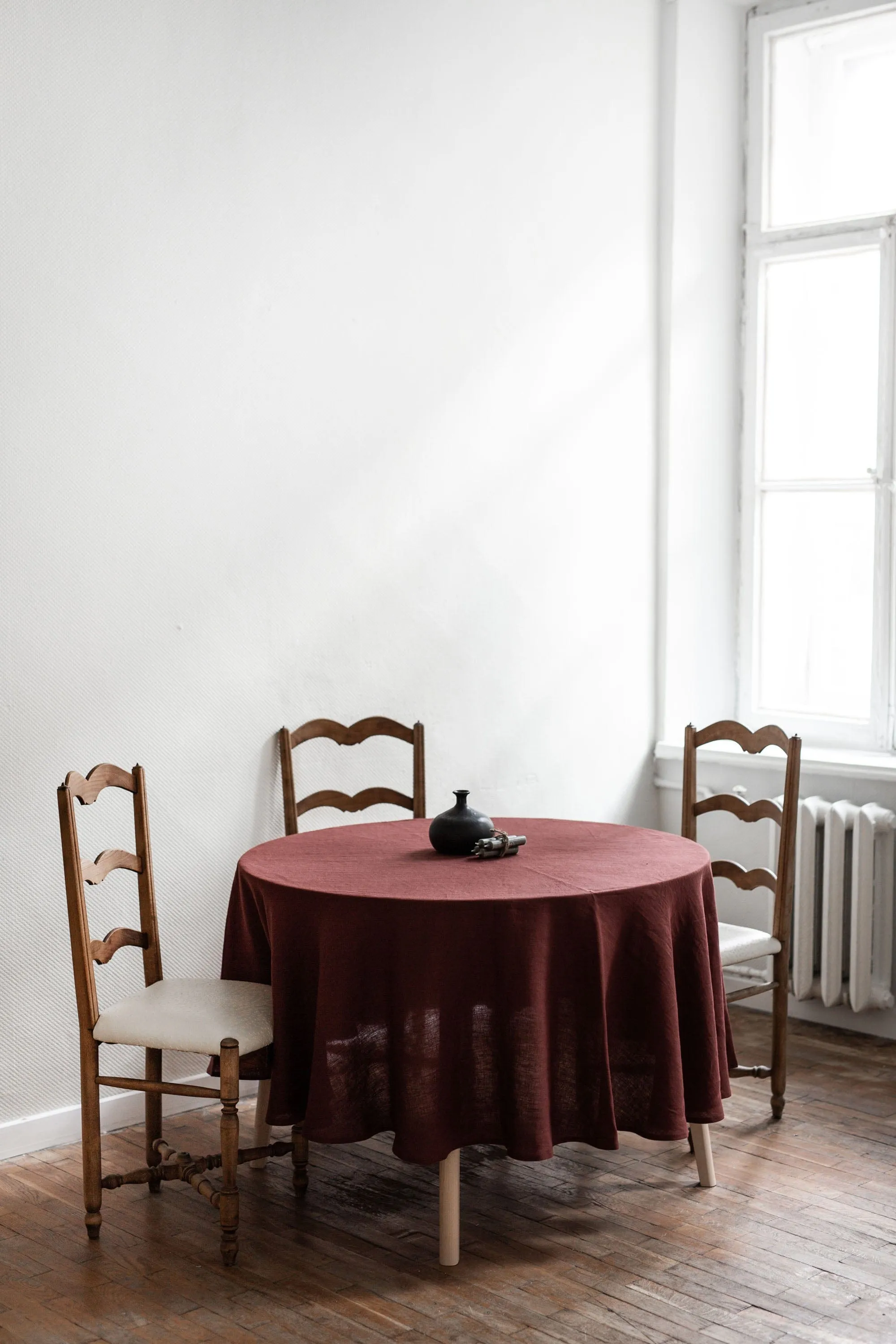 Round Linen Tablecloth | Multiple Colours