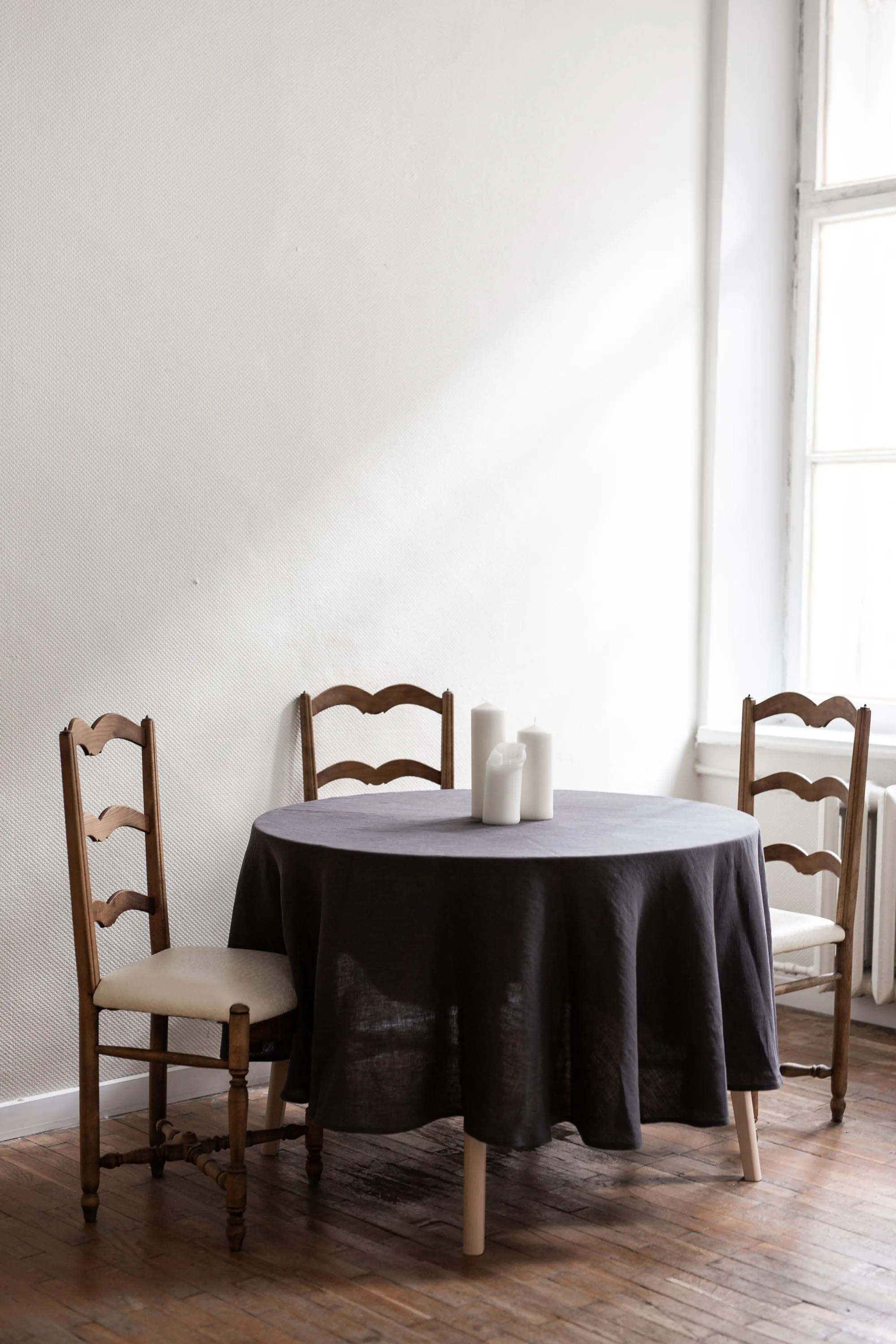 Round Linen Tablecloth | Multiple Colours