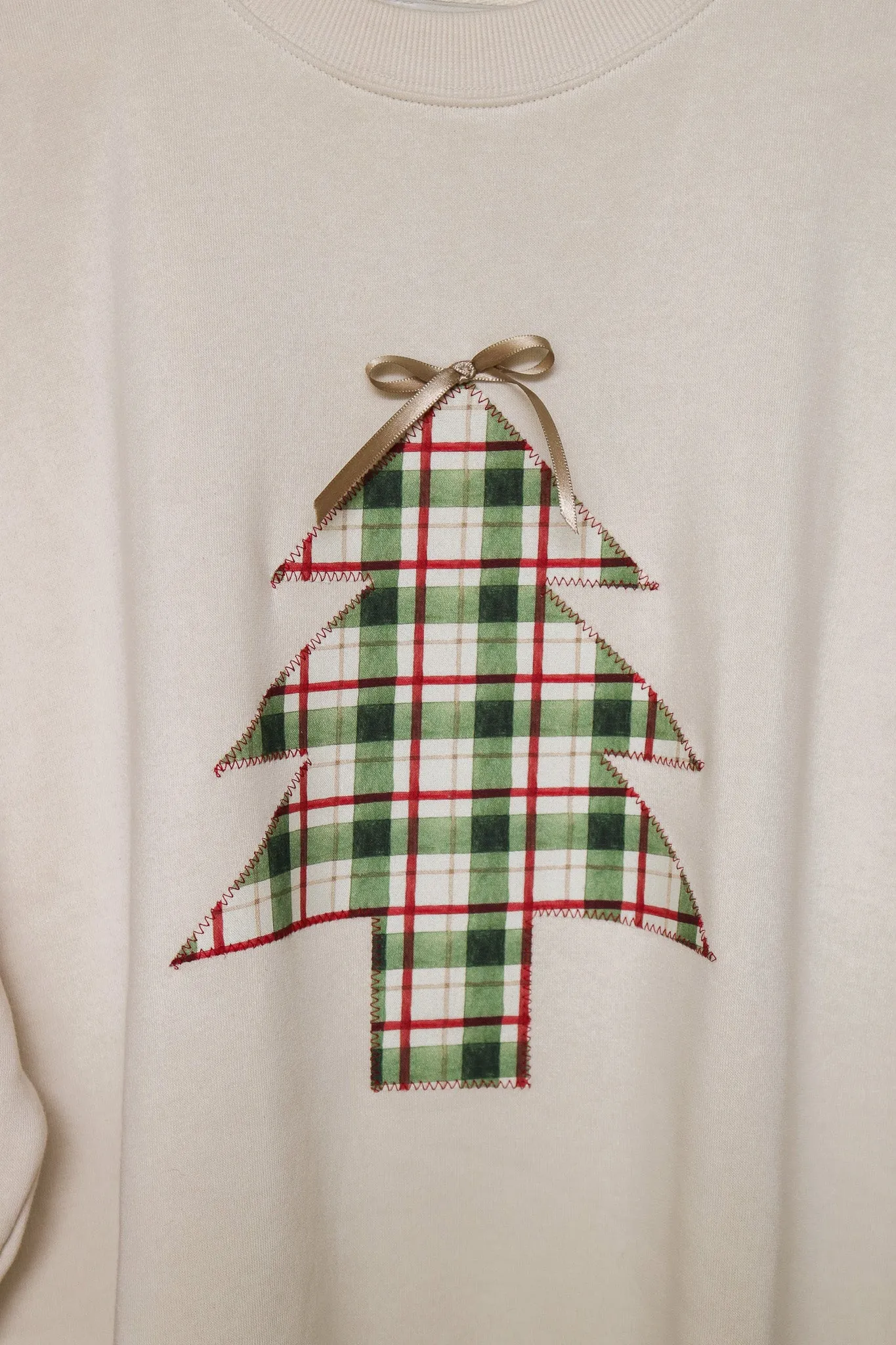 Vintage Plaid Stitched Christmas Tree Pullover (sand beige)